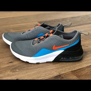 Brand new Nike Air sneakers, 2Y